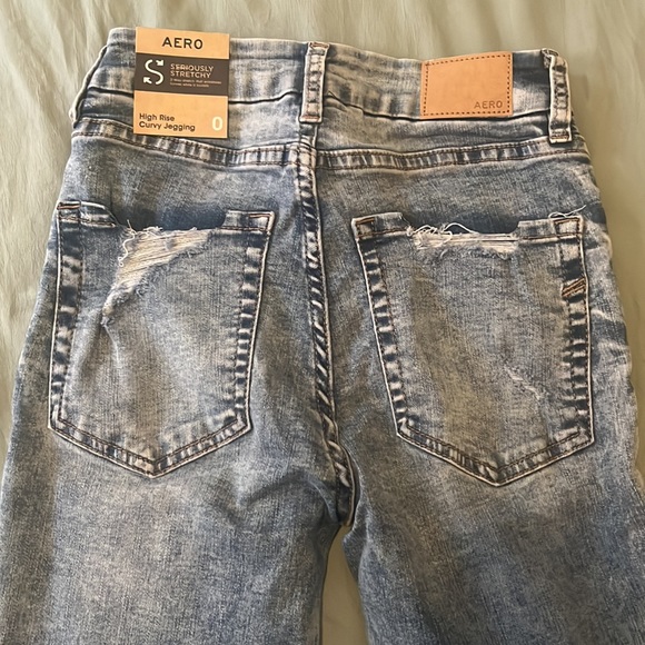 NWT - High Rise Curvy Jegging - Picture 2 of 4